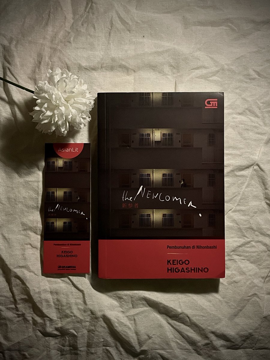nymvh's tweet photo. — currently reading the newcomer by keigo higashino. https://t.co/luMZKoFIbk