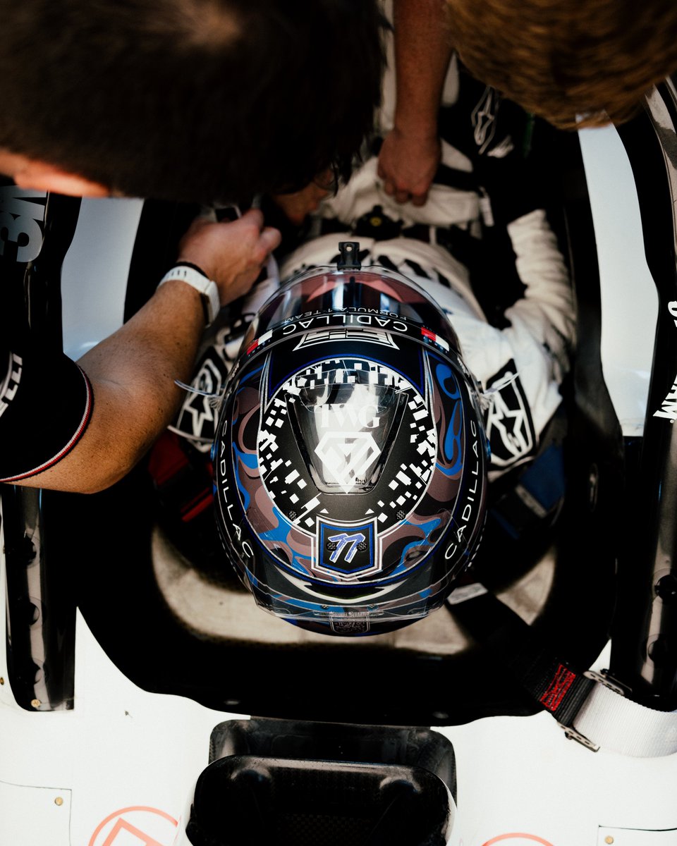ValtteriBottas's tweet photo. Friday in ‘Bahrain GP in Malaysia’ 🇲🇾

Positive day. Car working as expected again today after the Baku struggles, and we will give it all tomorrow 🏁

Sweaty work btw, but I love it 🤠 https://t.co/JQkSJI8fP0
