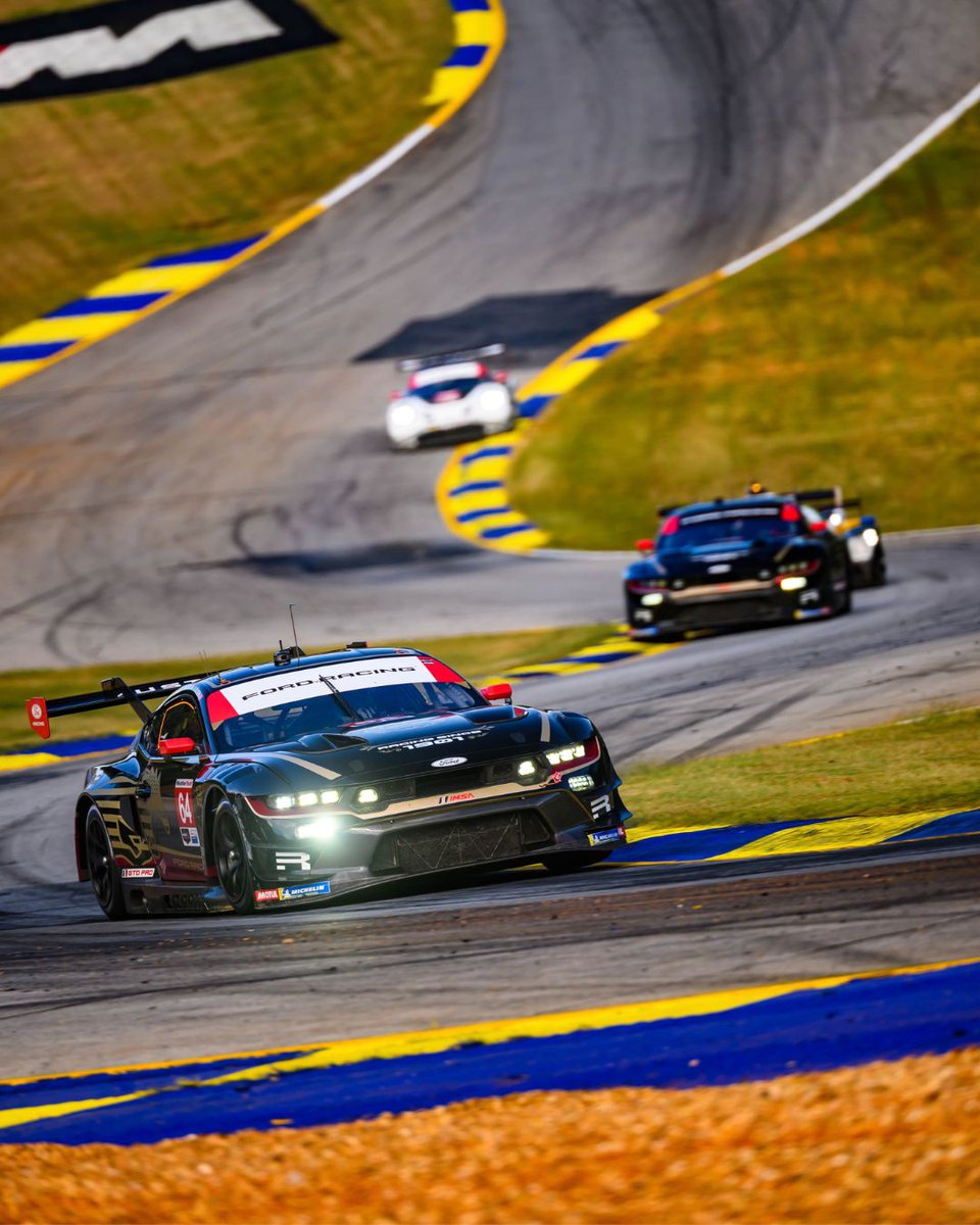 FordRacing's tweet photo. Full send for the final round!

#AmericasRaceTeam #FordRacing125 #MustangGT3 https://t.co/FVu2nKhF3T