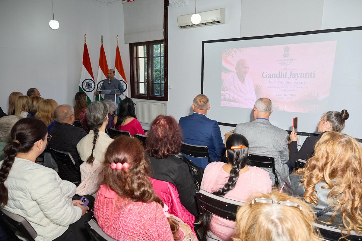 eoiromania's tweet photo. 🇮🇳🕊️ Gandhi Jayanti 2026 at the Embassy of India, Bucharest 🕊️🇮🇳
The Embassy of India, Bucharest observed Gandhi Jayanti today, commemorating the birth anniversary of Mahatma Gandhi and honouring his enduring message of truth, non-violence and peace. 🌿🕊️

🇮🇳 H.E. Dr. Manoj Kumar Mohapatra, Ambassador of India to Romania, addressed the gathering and highlighted the significance of the day and the timeless relevance of Mahatma Gandhi’s ideals.

🌸 The Ambassador, members of the Indian community and Romanian friends paid floral tributes at the bust of Mahatma Gandhi, remembering his life, ideals and contribution to humanity.

🤝 The participation of the Indian community and Romanian friends reflected the shared respect for Mahatma Gandhi’s universal message of peace, harmony and non-violence.

“My life is my message.” — Mahatma Gandhi 🕊️

#GandhiJayanti #MahatmaGandhi #GandhiJayanti2026 #IndiaInRomania #EmbassyOfIndia #Bapu #NonViolence #Peace #Truth #IndiaRomania