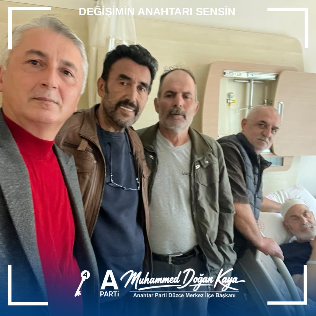 apartiduzceilce's tweet photo. Anahtar Parti Düzce Merkez İlçe Yönetimi olarak, Ar-Ge Başkanımız Necmi Gür’ün hastanede tedavi gören kıymetli kayınpederini ziyaret ederek geçmiş olsun dileklerimizi ilettik.

Kendisine acil şifalar diliyor, Gür ailesine geçmiş olsun dileklerimizi sunuyoruz. https://t.co/f9ZKbyP52e