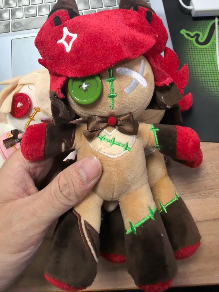 FeedMe_Katsudon's tweet photo. You guys REALLY liked that preview! Here's Lucifer. Both he and Alastor are Ragdolls for Halloween, Mid-October!

They're $35 each, or $60 for both :D

#RadioApple #AppleRadio #HazbinHotel https://t.co/j3YD03wwGV