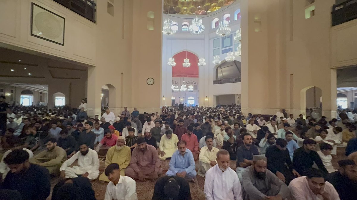 makkahnews1's tweet photo. علماء ومشايخ باكستان يدينون استهداف المدينة المنورة ويؤكدون تضامنهم الكامل مع المملكة

#صحيفة_مكة #أخبار_العالم #باكستان #علماء https://t.co/GcCwrPD4P7