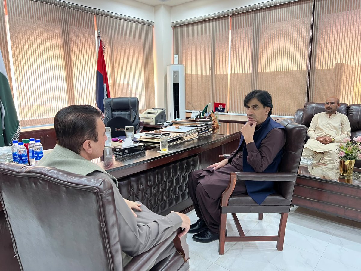 DGPRLasbela's tweet photo. The meeting discussed various measures related to tax reforms, provision of facilities to taxpayers, institutional coordination and mutual cooperation between the two departments. https://t.co/bR99yfrGe9
