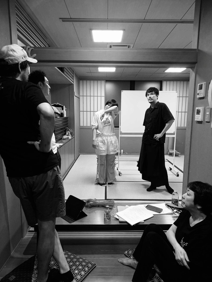 kansato0717's tweet photo. 10月です。

10日(土)〜12日(月)
こちらの作品に出演します。

とても大人な、それでいて無邪気なメンバーで、スタイリッシュでシャープな作品に仕上がってきてます。いつもながら…いつも以上に身体を張ってます。気づけばあと1週間。

色んな方に触れていただきたいです。
劇場でお待ちしています。 https://t.co/8Gfs3YIAyb