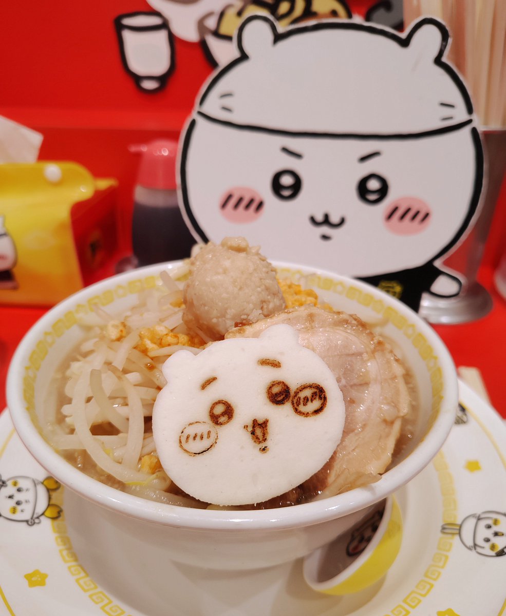 greentea09191's tweet photo. 実はちいかわﾗｰﾒﾝの為に（？）職場の若い娘さん達にちいかわをレクチャーして貰っていたんですが、
「みどりさん絶対ミニしか無理だから」と言われ…
案の定ミニ（野菜は増した）で夕飯が要らなかったです(*´ω｀*)ﾌﾌ←体型に似合わず少食 https://t.co/8qimjcYI8W