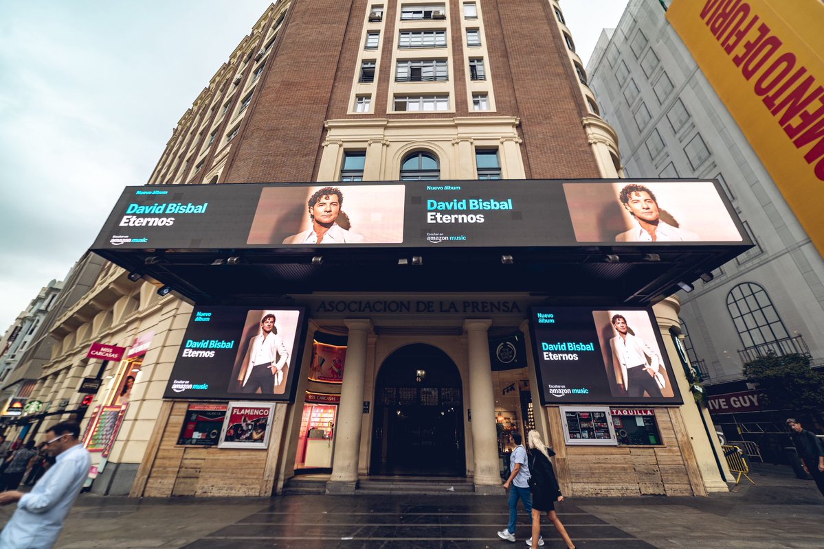 davidbisbal's tweet photo. Por fin está aquí eternos https://t.co/KER1TkrJZW https://t.co/yWeCi8VhEF