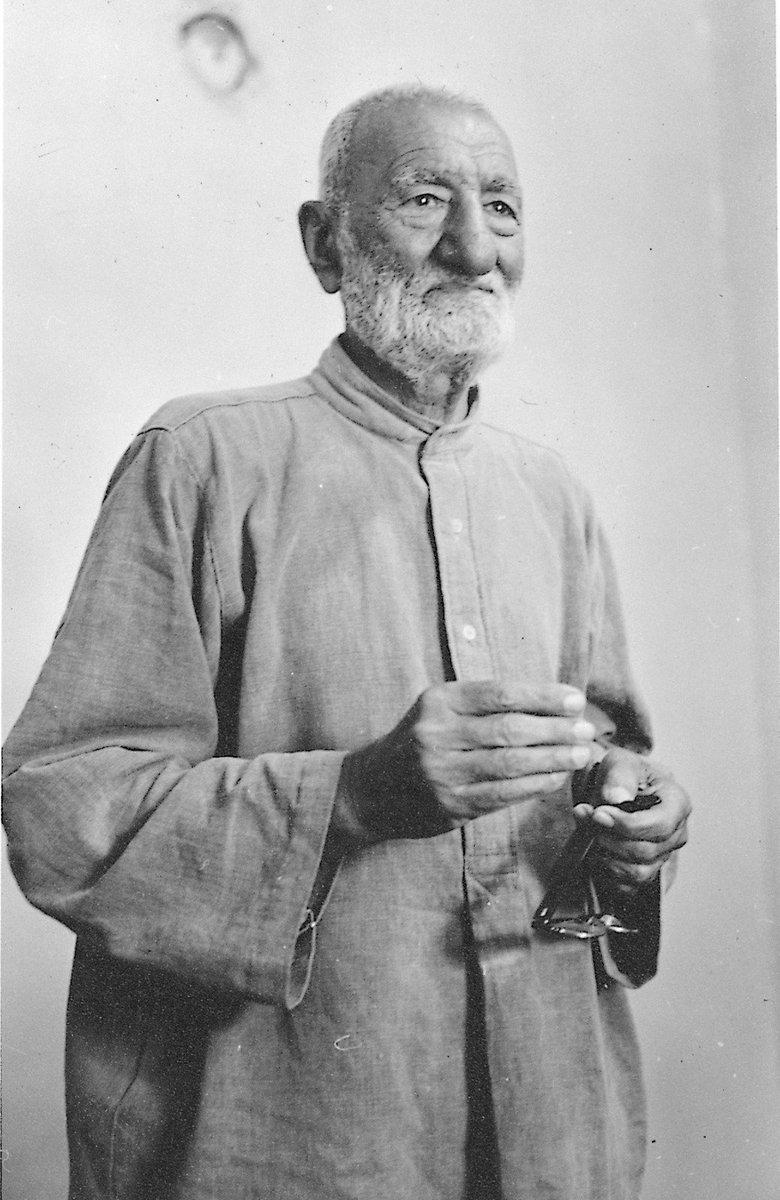 NasirYousafzai0's tweet photo. Our commitment to non-violence is unshakable. So is our refusal to bow to oppression.

Bacha Khan’s legacy demands courage: confront injustice, reject hatred and defend our people’s rights with dignity.

Peace is our conviction. Justice is our demand.
#NonViolenceDay https://t.co/8KgD7MzEg1