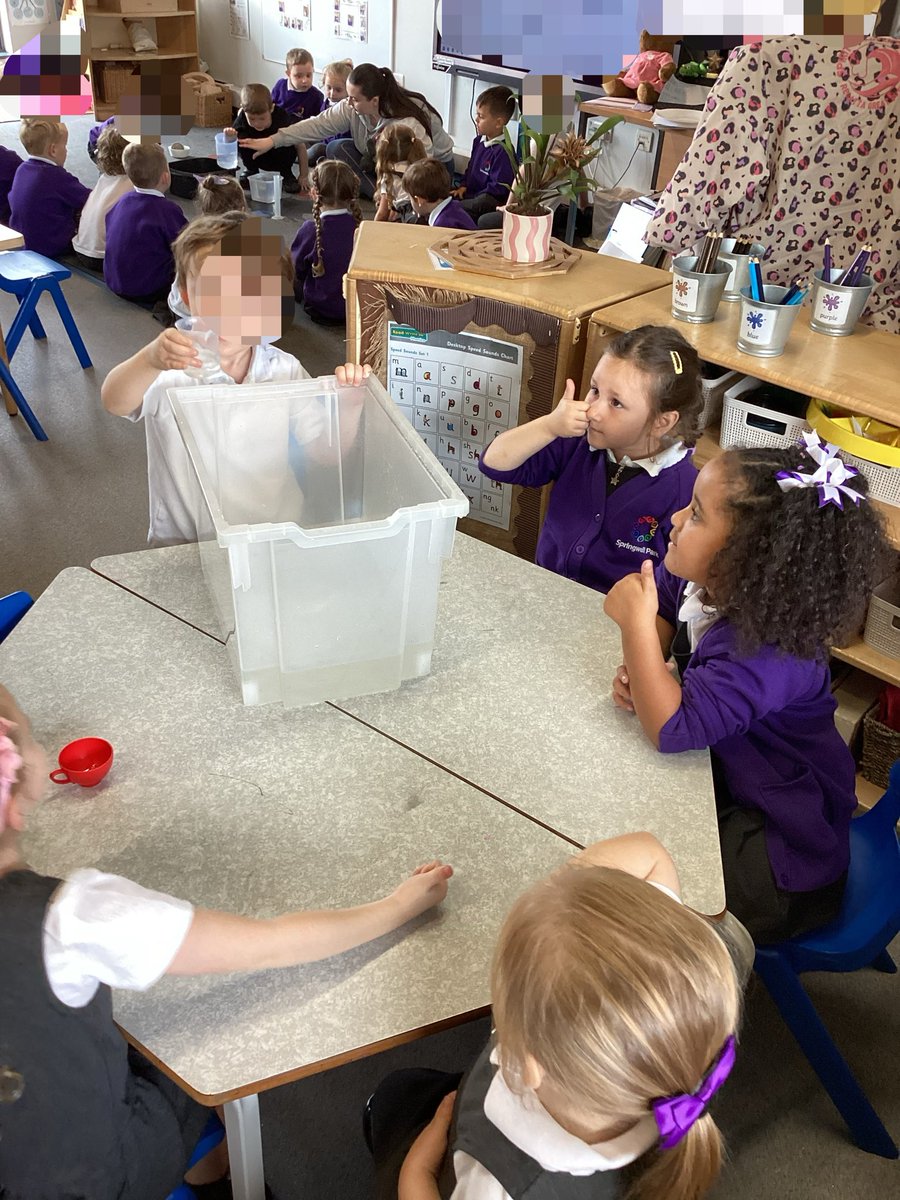 SpringwellRecep's tweet photo. This week in maths we have been learning about bigger and smaller, taller and shorter and heavier and lighter! Miss H and Miss Mc are very impressed with our expert maths vocabulary! @Springwellpark_ https://t.co/B6hZVqvCNS