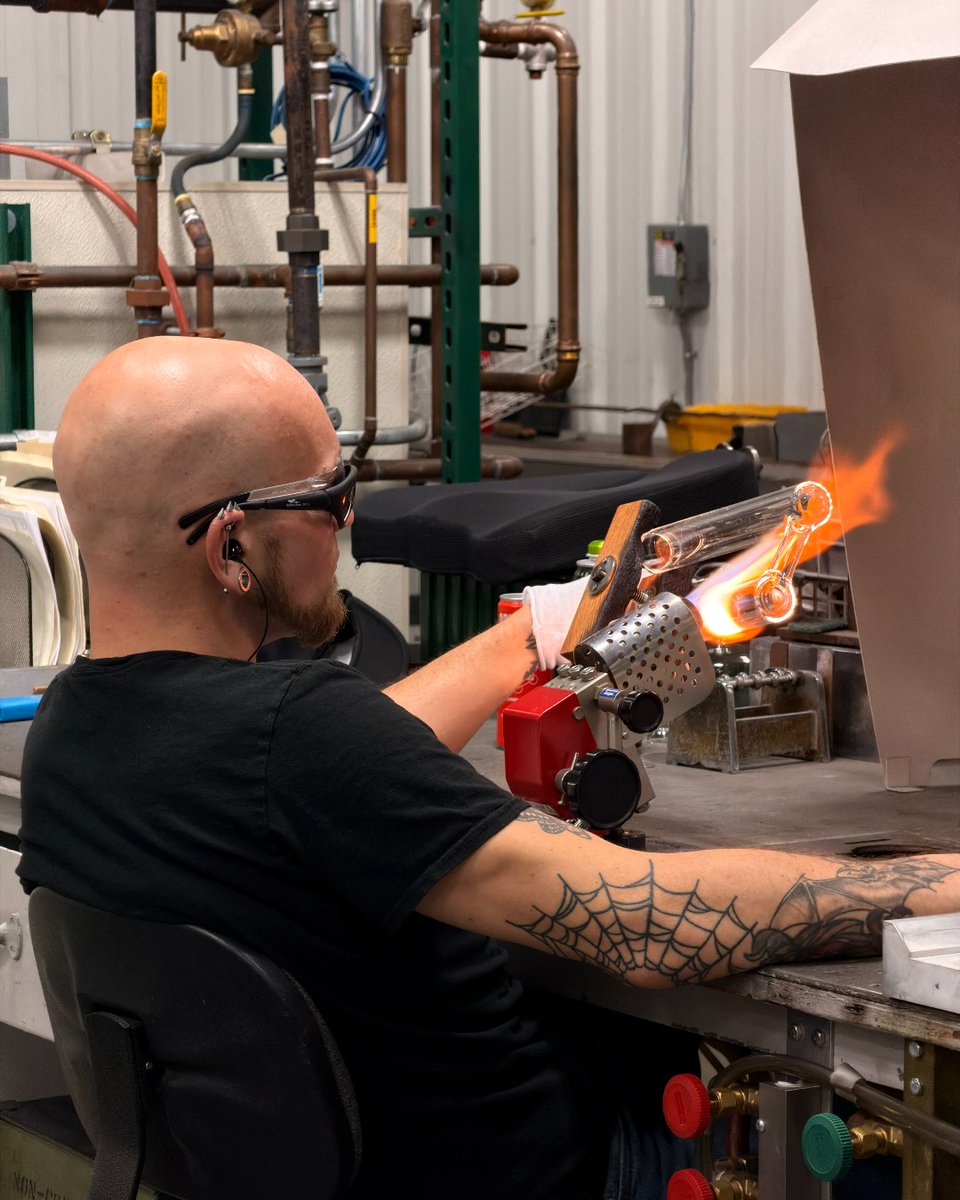 LECOCorp's tweet photo. Behind every instrument we build is a team dedicated to precision, craftsmanship, and uncompromised quality. โ๏ธ
Happy Manufacturing Day!๐ ๏ธโจ
#MFGDay26 #ManufacturingDay #MadeInMichigan #StJosephMI #LECO #QualityFirst #EngineeringExcellence #AmericanManufacturing https://t.co/gXKsjheG18