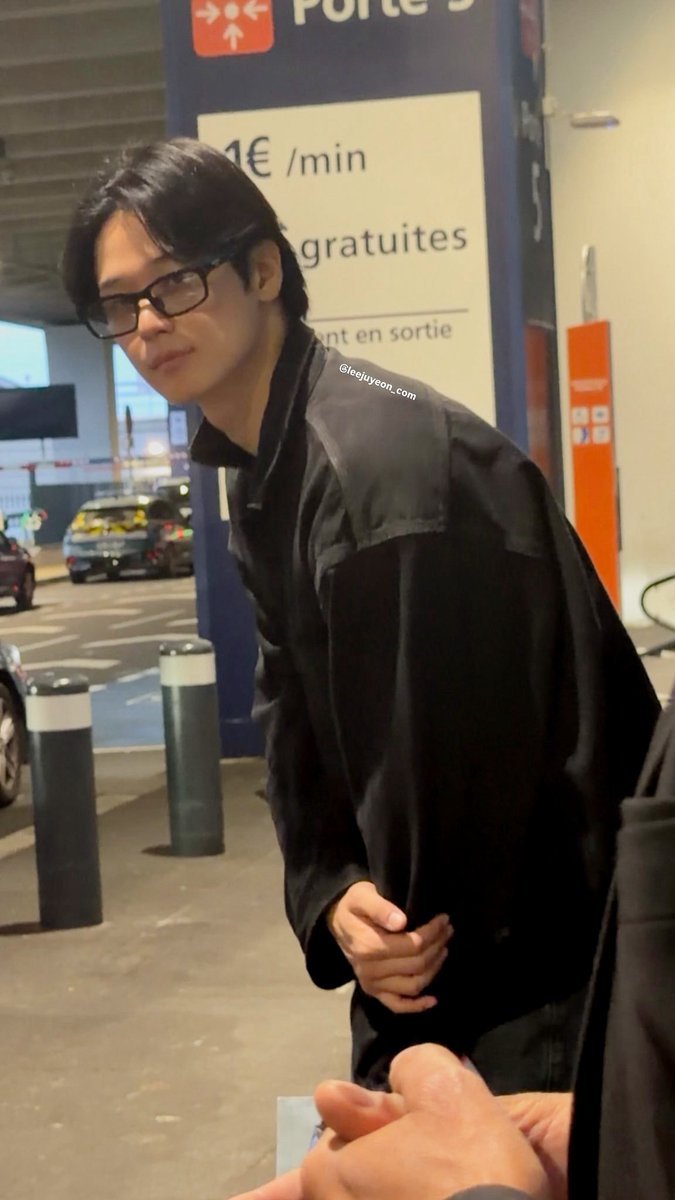 dailyljy's tweet photo. nerdy boyfriend juyeon https://t.co/06mgoilqZZ