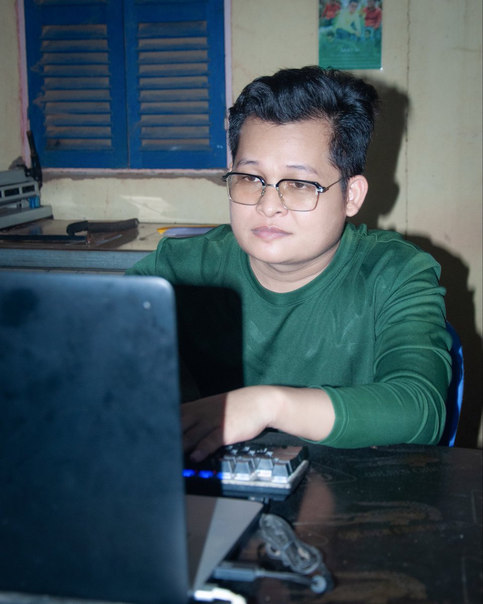 KienVirak's tweet photo. Small business 👨‍💼 

#viral #post #man #kienvirak #x #work https://t.co/E3RKVOpqZQ