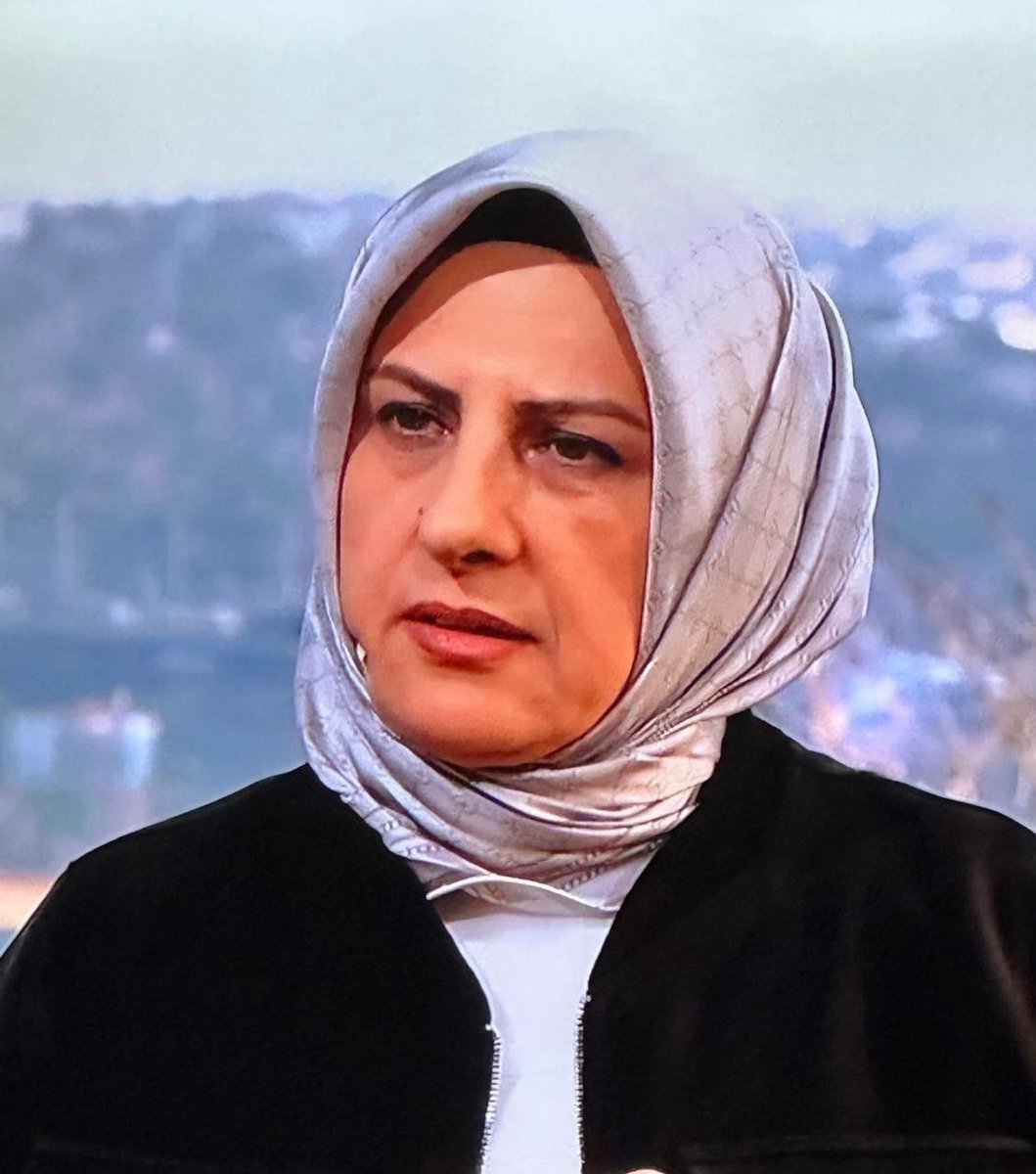 Pusula0001's tweet photo. 🧭 Ak Parti'de İstifa Değişimi

Fatma Betül Sayan Kaya’nın AK Parti’de Sosyal Politikalardan Sorumlu Genel Başkan Yardımcılığı görevine Prof. Dr. Hülya Terzioğlu getirildi.

Terzioğlu'nun aldığı görevler arasında  Kadem Sakarya İl Başkanlığıda bulunuyor https://t.co/8IW2Ca5wH0