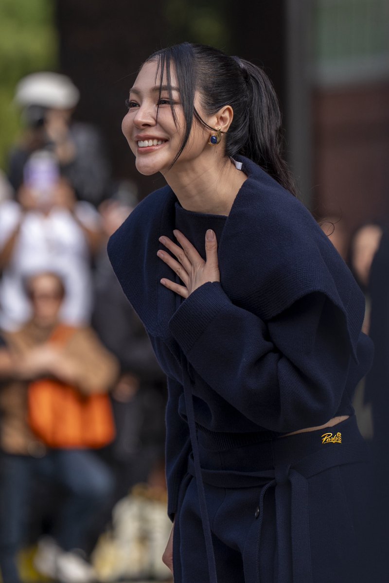 AGold74052's tweet photo. The Highest Single Impact: Faye's main SS27 arrival post pulled in 282,000 individual engagements, officially becoming the single biggest post for the entire Ferragamo brand during the dataset window. 🌻💪🫶👑💛

#FerragamoSS27
#Ferragamo
#FerragamoXFaye
#FerragamoCaraBag https://t.co/3eVwLgDmTk