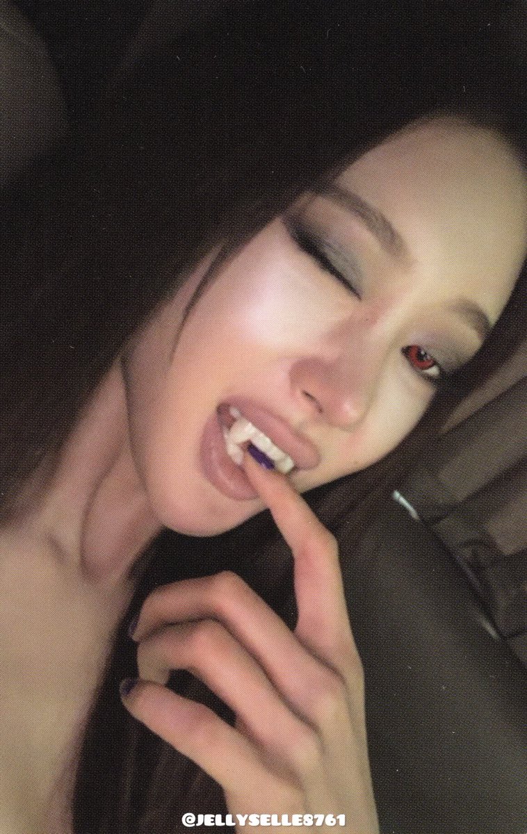 gisellespics's tweet photo. 🦇🩸🪦 https://t.co/eHLr0c52Rp