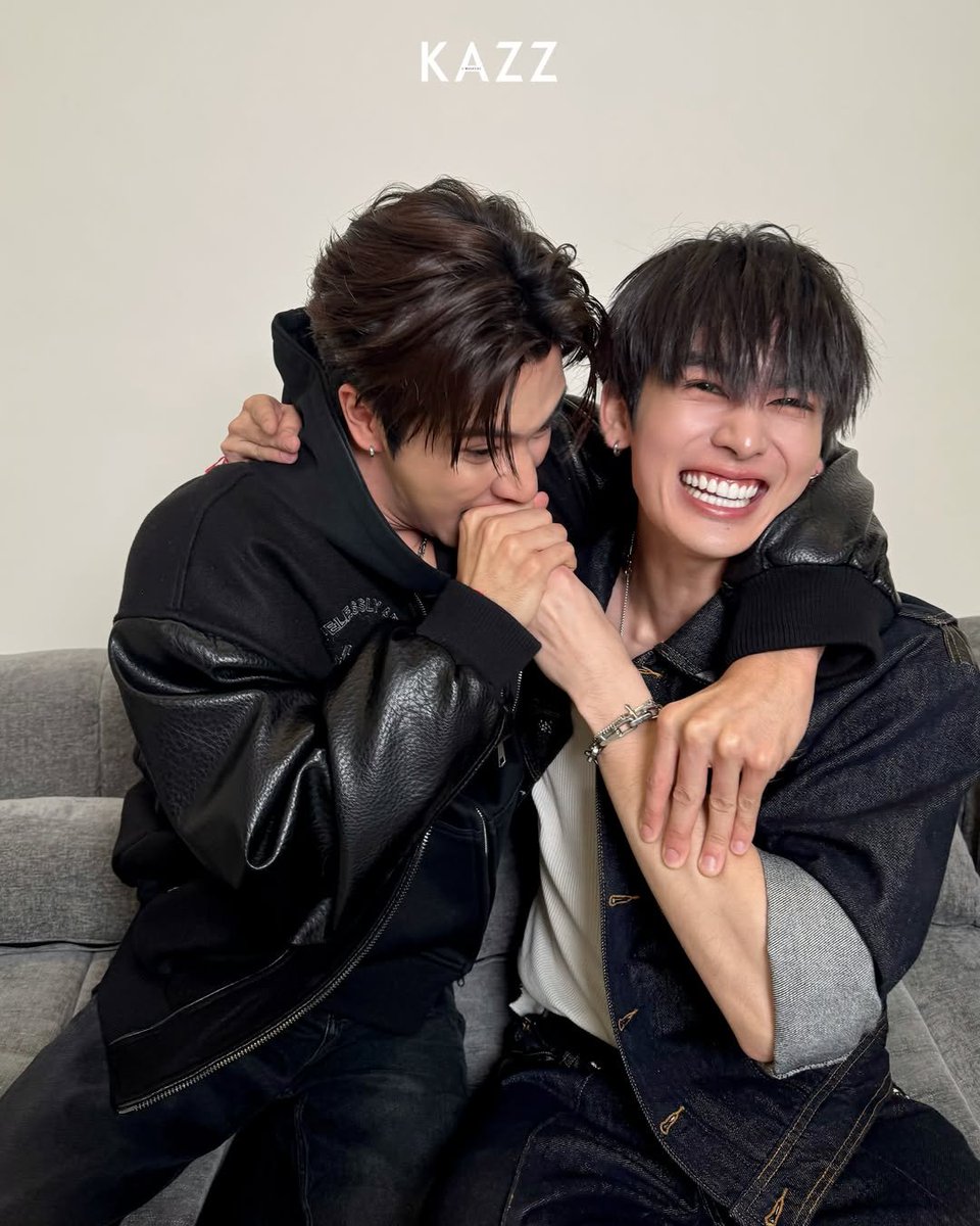 perthsantaonly_'s tweet photo. @Ppsanta @perthppe I hope you two have a great night and know that so many Little Devils love you exactly the way you are. I know you're working very hard and are probably tired. I just hope you are making time to rest &amp; take care of yourselves. I'm proud of you both every single day 🖤🤍 https://t.co/iABI3GXB6v