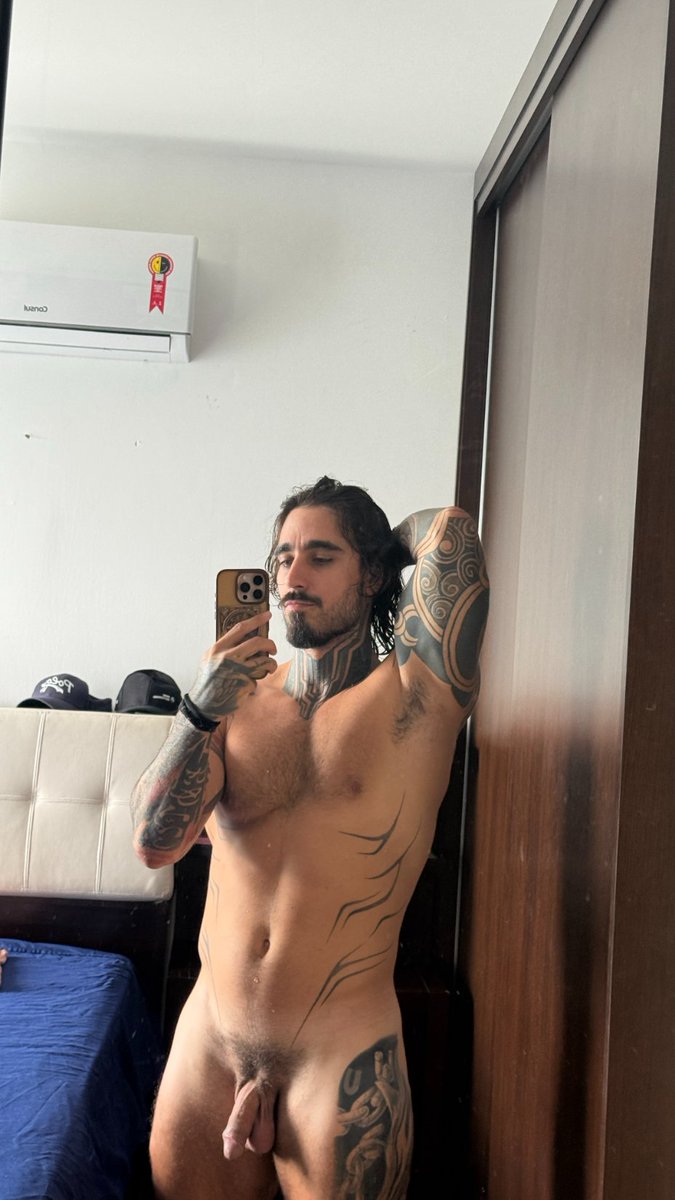 the__acido's tweet photo. Monday with an M for "my dick needs a little ass". https://t.co/50dMDz7uAf