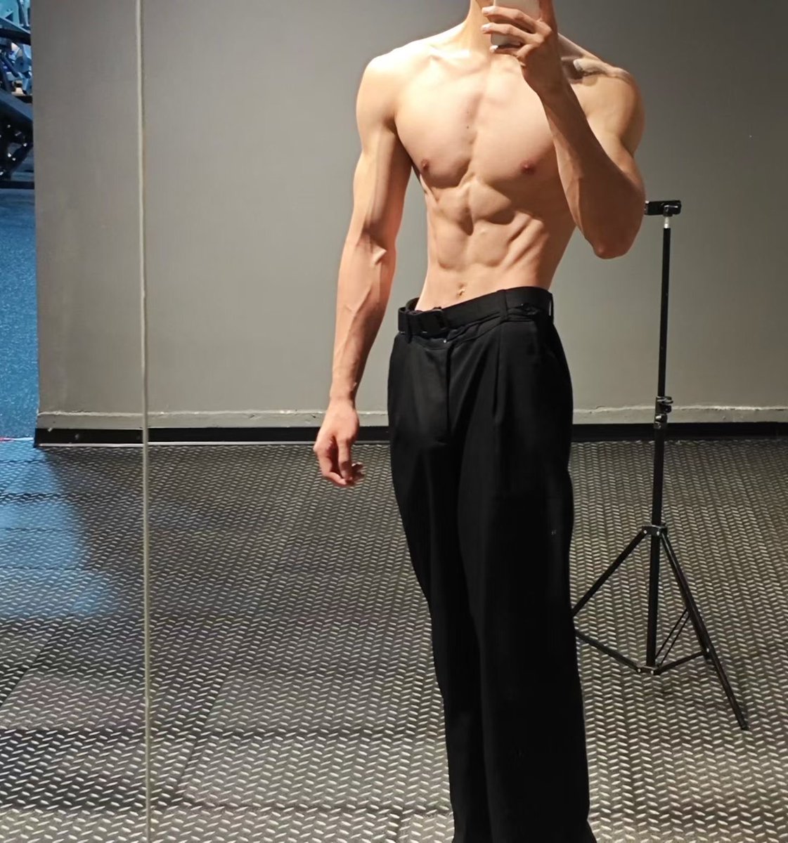tutou0913's tweet photo. 女的来 男的勿扰 https://t.co/nd3H1P76Jf