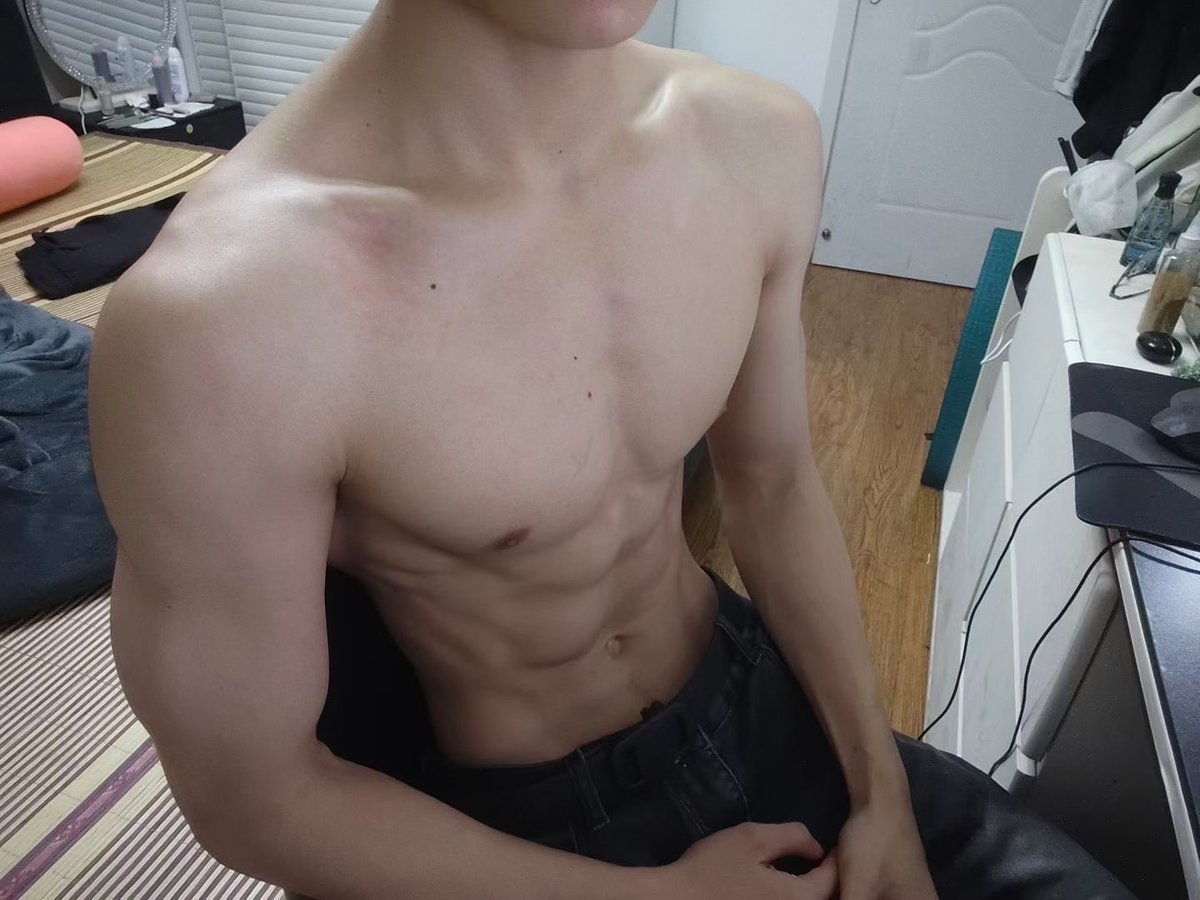 tutou0913's tweet photo. 女的来 男的勿扰 https://t.co/nd3H1P76Jf