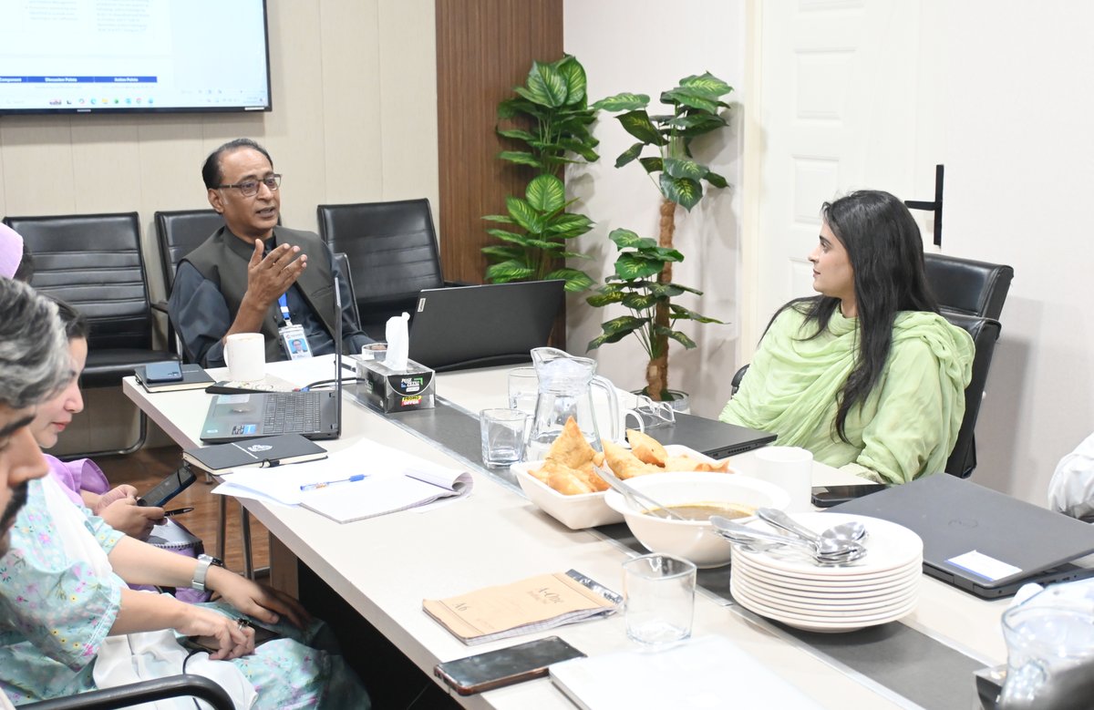sharp_pak's tweet photo. SHARP held its Monthly Review &amp; Planning Meeting at Islamabad, led by Project Director Mr. Aatif Afzal, with teams joining from across Pakistan.

Chairman Mr. Liaqat Banori guided ALAC teams on strengthening reporting, legal aid, and strategic litigation. https://t.co/XSn1HPLI6f