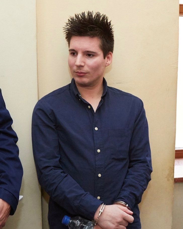 centregoals's tweet photo. 🚨🚨| NEW: Rui Pinto's lawyers call the decision to strip his witness protection an 𝐀𝐂𝐓 𝐎𝐅 𝐒𝐓𝐀𝐓𝐄 𝐓𝐄𝐑𝐑𝐎𝐑𝐈𝐒𝐌, and reveal the Football Leaks whistleblower was assaulted in Lisbon last April. ⚠️🇵🇹

[@TeleFootball] https://t.co/zvJRvwLGvV
