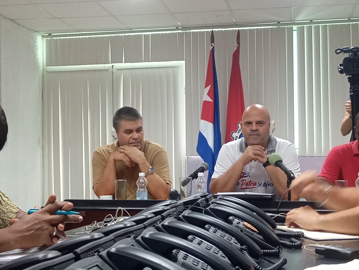 AmbarZamora1104's tweet photo. @Cuba_CTC y sus Sindicatos Nacionales participsn en videoconferencia internacional con organizaciones sindicales de Europa en apoyo a #Cuba y en vs del bloqueo. #CubaNoEsUnaAmenaza @DiazCanelB @Colina_CTCuba @GonzalezBadia @Gertrudis6303 @borisep646 https://t.co/BOOsAH5QvA