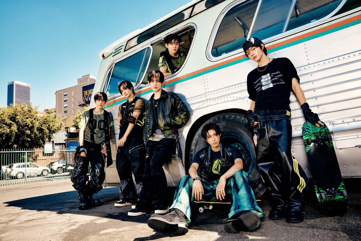 kickflip_jype's tweet photo. Kick Off The Wall MV Photo💚🚌 #3

KickFlip The 5th Mini Album "KICK OFF THE WALL Pt. 1"
2026.10.06 6PM (KST) Release!

Pre-save &amp; Pre-add : https://t.co/I7T5LNBRJF

#KickFlip #킥플립
#KICKOFFTHEWALL_Pt1 
#KickOffTheWall https://t.co/PpmuAWPsYa