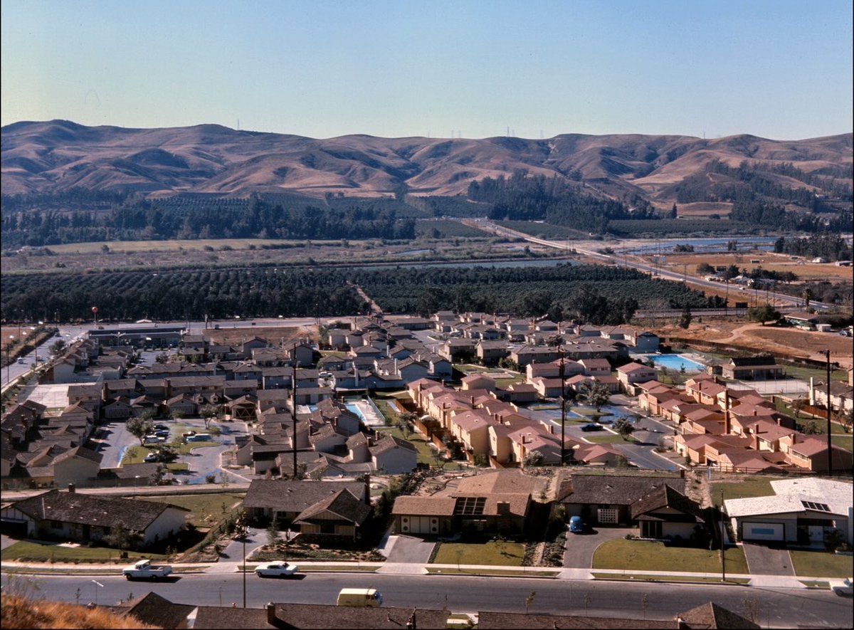 DeportEveryone's tweet photo. Yorba Linda, Orange County, 1966. Now known as the home of Nixon. https://t.co/qQ2G0bqCZd