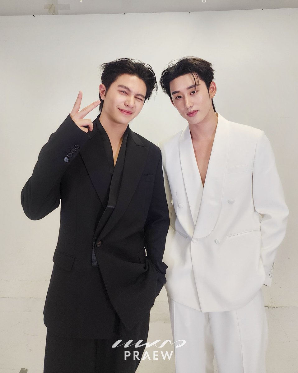 Praewdaily's tweet photo. โมเมนต์น่ารักๆ ของ  “วิลเลี่ยม-เอส” ใน #PraewLiveXWilliamEstConcert

🔗 https://t.co/jOpXOLJ6Cu

#WilliamEstConcert #WilliamEst #PraewLive #Praewmag https://t.co/XQU1NNrmLs