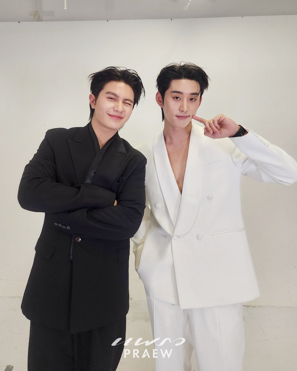 Praewdaily's tweet photo. โมเมนต์น่ารักๆ ของ  “วิลเลี่ยม-เอส” ใน #PraewLiveXWilliamEstConcert

🔗 https://t.co/jOpXOLJ6Cu

#WilliamEstConcert #WilliamEst #PraewLive #Praewmag https://t.co/XQU1NNrmLs