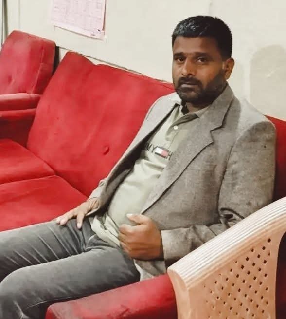 iffat_speaks's tweet photo. How many lives must be crushed before anyone hear the cries of J&amp;K Vocational Trainers? 
Bashir Ah. left this world with 6 months of hard-earned salary unpaid.
How can JK government remain silent?
Don't let another life become a forgotten story!
@CM_JnK @sakinaitoo @nasirsogami https://t.co/P30bGKMkCA