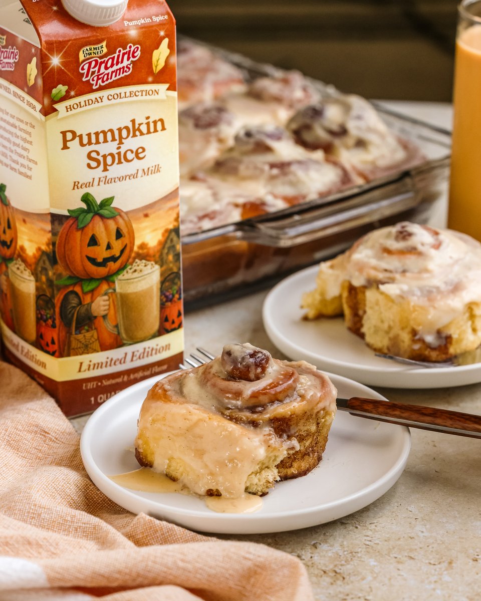 PFDairy's tweet photo. Consider this your sign to make Pumpkin Spice Cinnamon Rolls this weekend. 🎃 These Pumpkin Spice Cinnamon Rolls are made with Prairie Farms Pumpkin Spice Milk.

Grab a carton while it’s here for the season. Recipe 🔗 https://t.co/PskK8HKaWO https://t.co/ZBFSMAtO9D