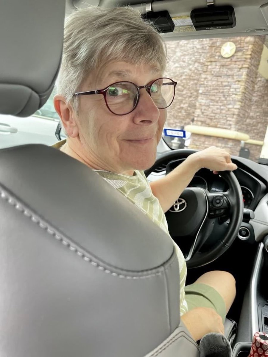 manugallard1's tweet photo. Hello 👋 
I'm driving now to get the gift card 
Once I'm back I'll message you? https://t.co/c619DQadkE