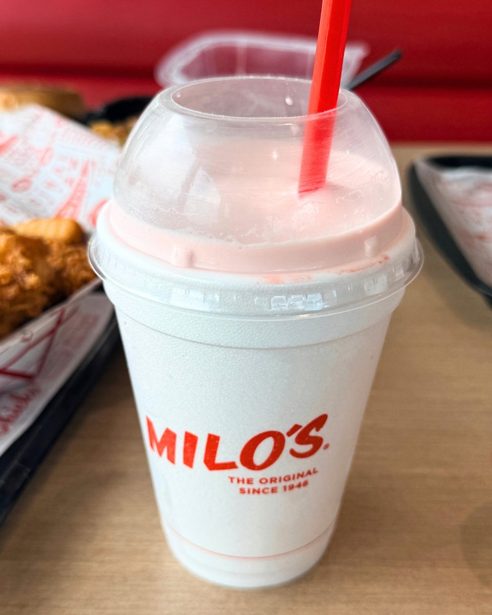 milosburgershop's tweet photo. When in doubt, shake it out. https://t.co/L2Lha8rFuS