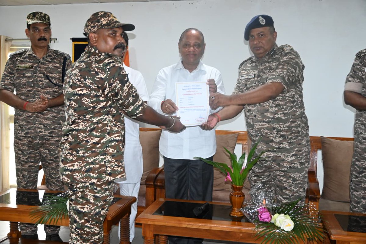 147BNCRPF's tweet photo. Appreciation Letters were awarded to 147 BN in recognition of its commendable contributions towards humanitarian service and tree plantation, Best Sanitation Employee and personnel who work in the fields of Hindi writing and oratory by Hon’ble MP Shri Parimal Suklabaidya. https://t.co/XRWk4QCPex