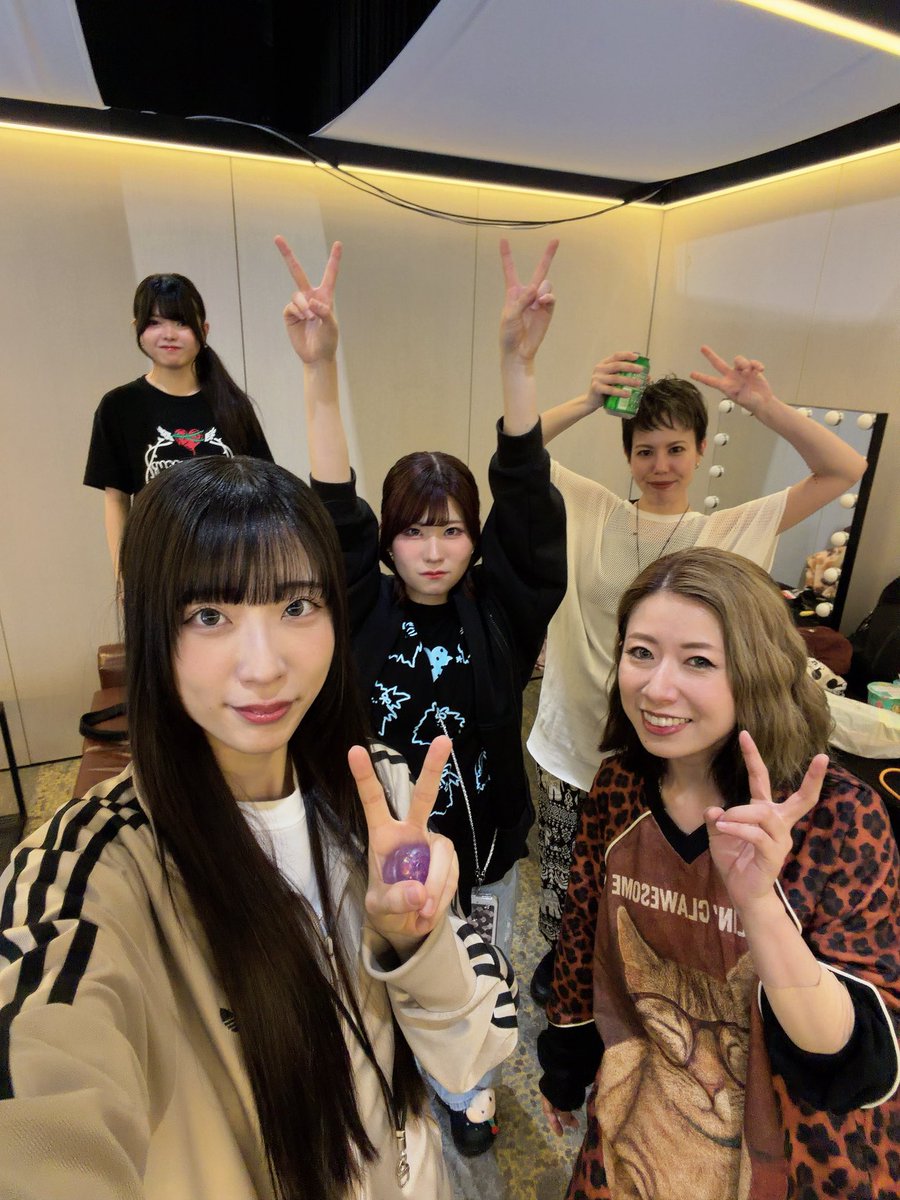 yuri_togetoge's tweet photo. #凛音の理 香港2日目ありがとうございました！
香港で初のワンマンライブでしたが、広い会場をいっぱいにしてくれて、一緒に思い出を作れて幸せだった…🩵また会えますように✨
#ガルクラ #トゲナシトゲアリ #GirlsBandCry https://t.co/OEmXMqYNUg