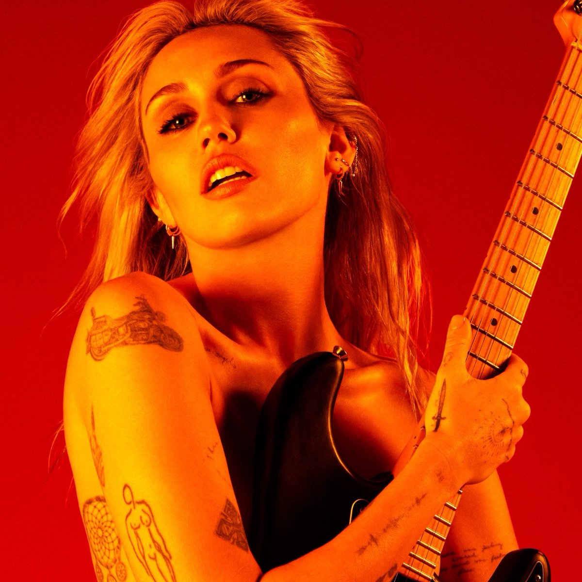 MileyCyrusBz's tweet photo. ‘REDLIGHTS’ is now gaining more streams &amp; attention than the second official single ‘Different Religion’ https://t.co/TkX1KJup0H
