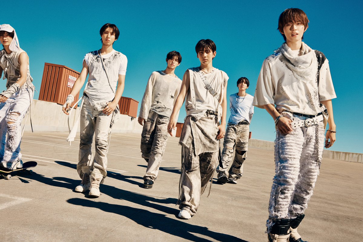kickflip_jype's tweet photo. Kick Off The Wall MV Photo🤍🌆 #5

KickFlip The 5th Mini Album "KICK OFF THE WALL Pt. 1"
2026.10.06 6PM (KST) Release!

Pre-save &amp; Pre-add : https://t.co/I7T5LNBRJF

#KickFlip #킥플립
#KICKOFFTHEWALL_Pt1 
#KickOffTheWall https://t.co/firSkQ49c0