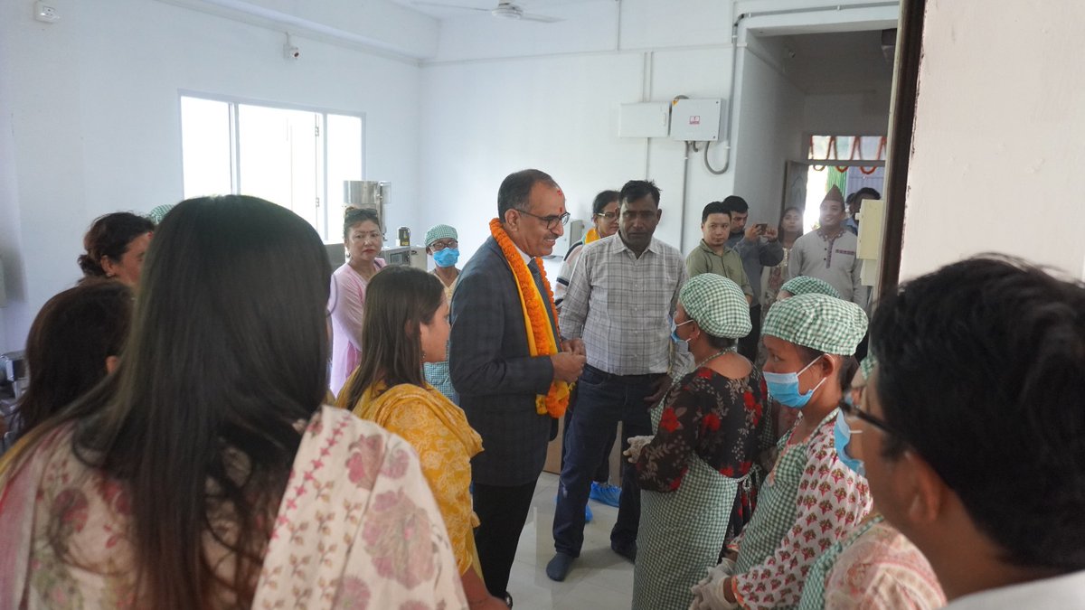 MOFPI_GOI's tweet photo. Shri Avinash Joshi, Secretary, #MoFPI inaugurated the Common Incubation Centre under #PMFMEScheme at SIRD Karfecta, Sikkim, in the presence of Secretary, DoFPI Smt. Jyotsna M. Karthak, Chairperson Smt. Kala Pradhan, Advisor, DoFPI Shri C. L. Gurung, and OSD Shri Arjun Sedai. https://t.co/KWLiZ2eJoj