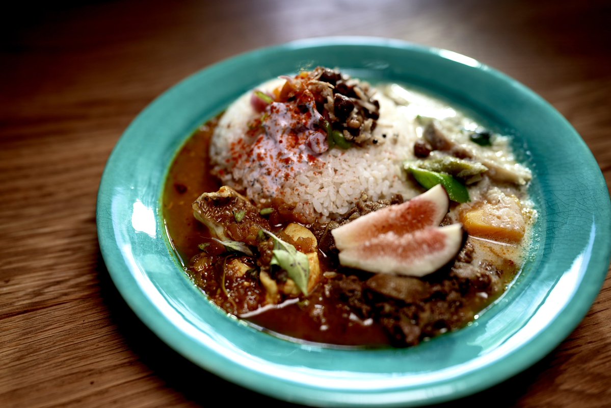spice_travelers's tweet photo. スパイストラベラー
📝第91話「大阪で生まれた」
🍛名店紹介:アアベルカレー

🏝️特別企画:淡路島スペシャル
🍛名店紹介:kitchen and CURRY淡路橙店
🗣️ナレーション:北山宏光＠k_hiro_mitsu917 

🗓️10/24(土)22:00〜22:30

#フジテレビNEXT https://t.co/jLjqHn3w3V