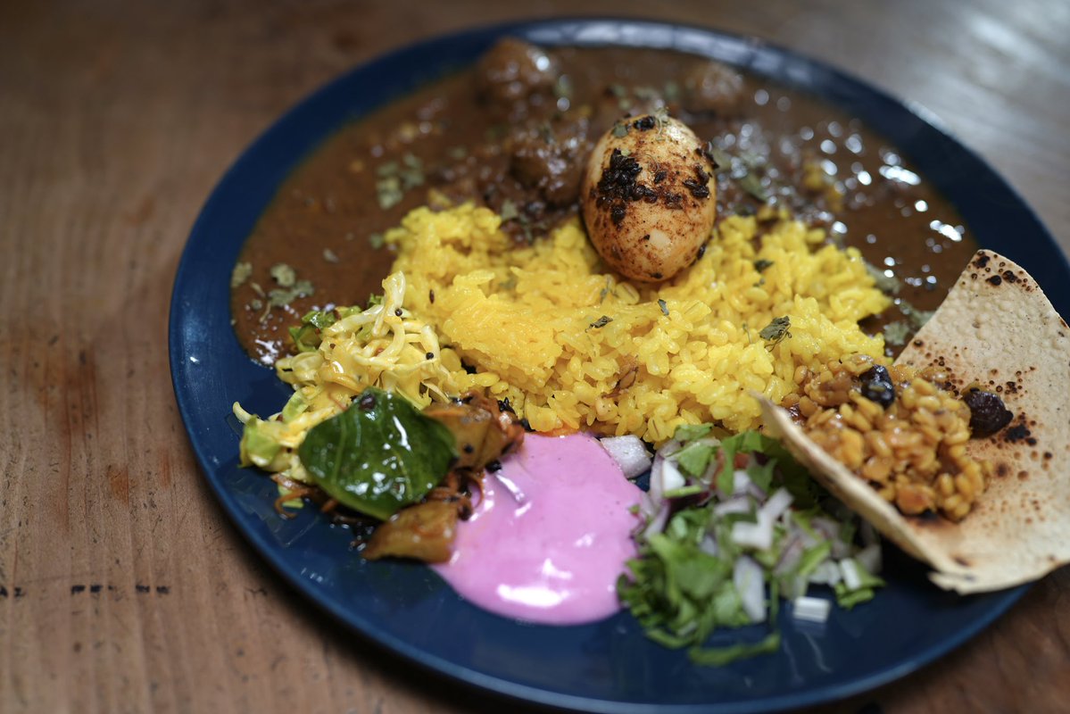 spice_travelers's tweet photo. スパイストラベラー
📝第91話「大阪で生まれた」
🍛名店紹介:アアベルカレー

🏝️特別企画:淡路島スペシャル
🍛名店紹介:kitchen and CURRY淡路橙店
🗣️ナレーション:北山宏光＠k_hiro_mitsu917 

🗓️10/24(土)22:00〜22:30

#フジテレビNEXT https://t.co/jLjqHn3w3V