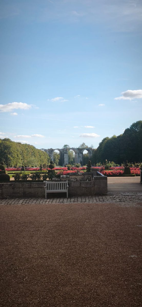 ChrisLEDORVEN's tweet photo. Aux 30 ans de la délégation départementale d’Eure et Loir de la fondation du patrimoine, au château de Maintenon 😎 https://t.co/jfsrqyIbE5