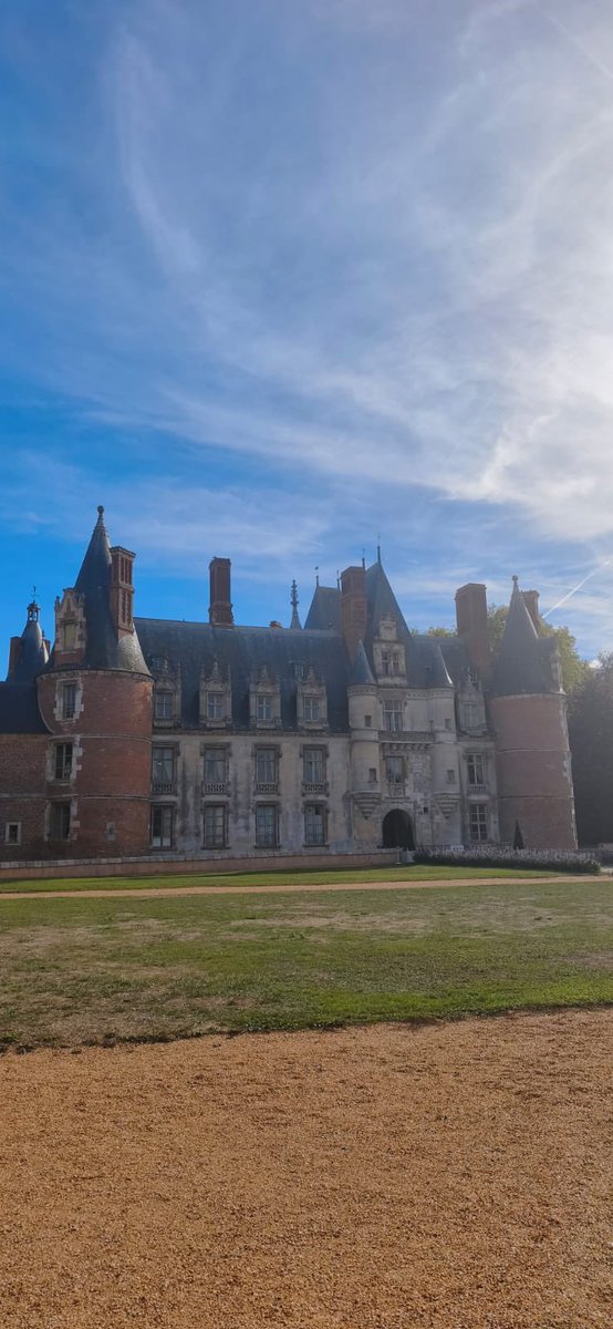 ChrisLEDORVEN's tweet photo. Aux 30 ans de la délégation départementale d’Eure et Loir de la fondation du patrimoine, au château de Maintenon 😎 https://t.co/jfsrqyIbE5