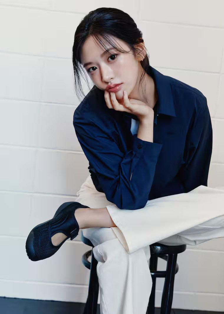 starcrossed309's tweet photo. Who’s ready for LACOSTE x YUJIN? 🐊💚

#ANYUJIN #LACOSTE
#LacosteSS27 #PFW
@Lacoste https://t.co/nFBnGHrwMD