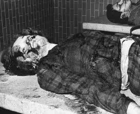 Richpaloscuates's tweet photo. Ley antiMMEMES? 

Esto si era CENSURA Y MUERTE:

"Ana María Regina Teuscher con una bala expansiva, con un rictus de terror aún plasmado en su mirada, ella una mas de los cientos de victimas del 68".

Si carnal, queremos que regrese el PRIAN.... https://t.co/uGT2NVrQaS