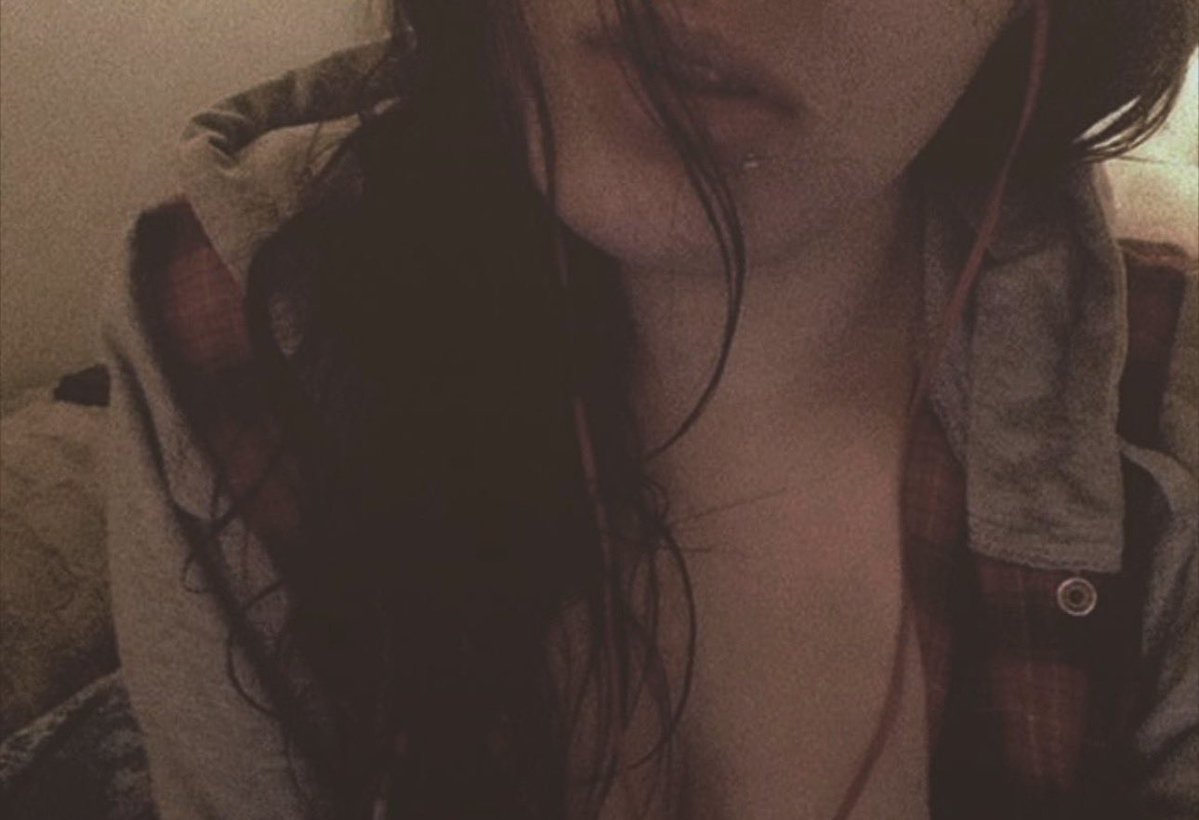Bigtittyangel00's tweet photo. 📌 New Pinned💗
Get to know me; 

👅• 26 
💍• Married 
🫶🏻• She/Her
🫦 •BBW
👼🏻 •Sweet angel energy
❣️ •Bratty when I wanna be 😇
🔞 •18+ only
🤍 •NSFW creator
🧚 •Fansly + Chaturbate
⛓️• DMs are always open 
👩🏻‍❤️‍👨🏽 • Real couple, real intimacy
✨ • Everyone, all shapes, sizes, genders, and colors are always welcomed. 

♡ ↻ for moot 🤍

#BBW #BBWCommunity #BBWLove #BBWAppreciation #NSFW #NSFWCommunity #AdultContent #Moots #MootsWelcome #MootsWanted