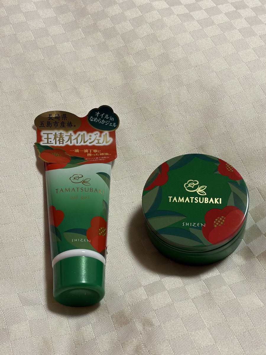hiroe30's tweet photo. 長崎県五島市に住む大学時代の友人が
フェリーに乗って、宿泊先まで来てくれた。
五島では観光の仕事や、地域資源を活かした特産品の開発、販売なども手掛けているそうで、彼女の才能や行動力に刺激をもらった。
五島では「姉御」と呼ばれているらしい😄

こうして長崎の夜は更けていく✨✨ https://t.co/djXNFQ28du