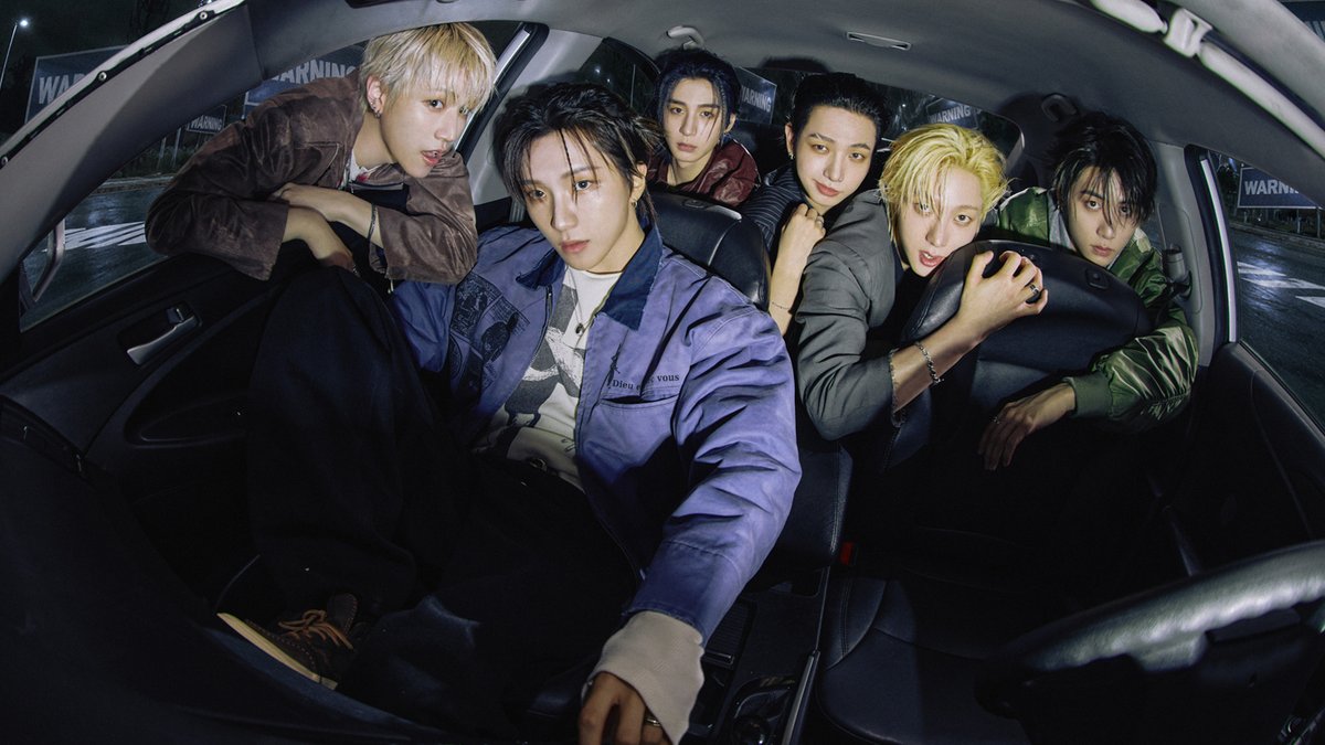 BOYNEXTDOOR_KOZ's tweet photo. 🔓 UNLOCK [HOME: DELUXE]

RT + LIKE to unlock 4 never-before-seen BOYNEXTDOOR photos, one by one. 🔑🚪

🎧 Listen on Spotify:
https://t.co/kuoNlWozyO