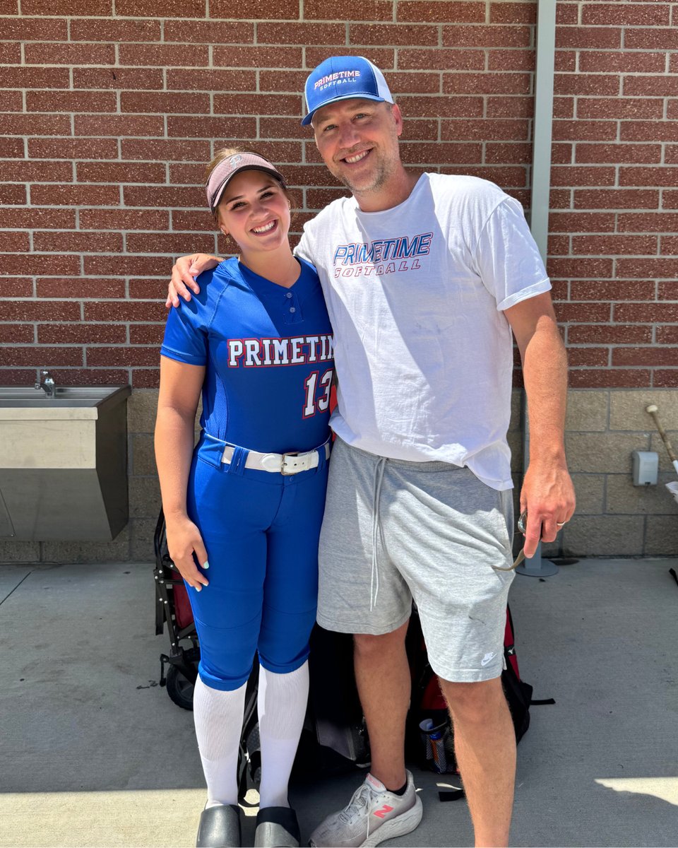 TopGunEvents's tweet photo. Smiles are always part of the game. 😁🥎
From big plays to even bigger memories, there’s always something to smile about on the diamond.
Happy #WorldSmileDay from Top Gun Events! 💙
#TopGunEvents #WorldSmileDay #EliteFastpitch https://t.co/njMPfsfxQ5