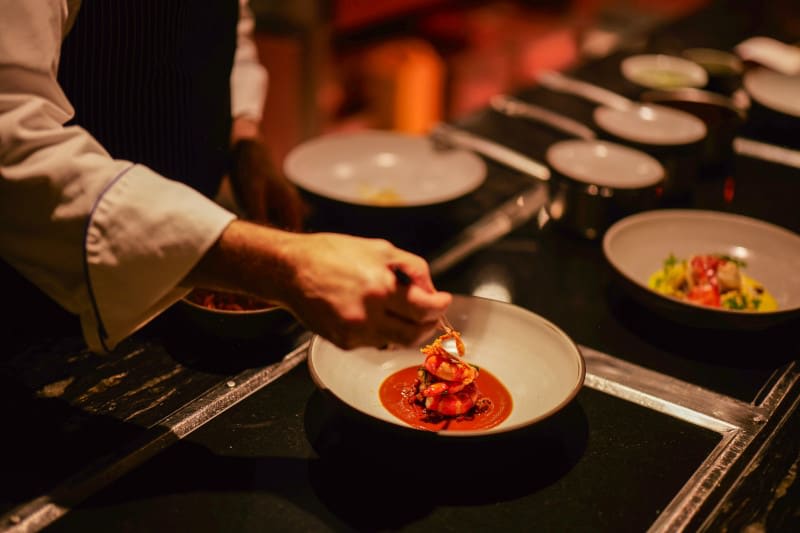 GhraceTravel's tweet photo. Dinner at Eden isn’t just a meal - it’s an experience. 🌿✨
From immersive flavors to an atmosphere that feels both intimate and elevated, this specialty restaurant takes dining at sea to a whole new level.

Ready to book a cruise where dinner is a highlight? I can help. 🍽️🚢 https://t.co/ejS5sPv9th